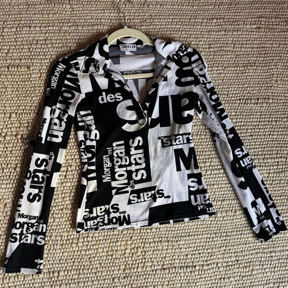 VTG Y2K Morgan De Toi Newspaper Text Print Long Sleeve Top D-Ring G French Euro